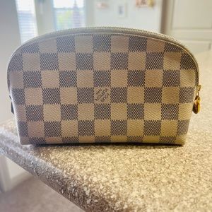 Louis Vuitton Cosmetic Pouch 100% Authentic🤍N60024